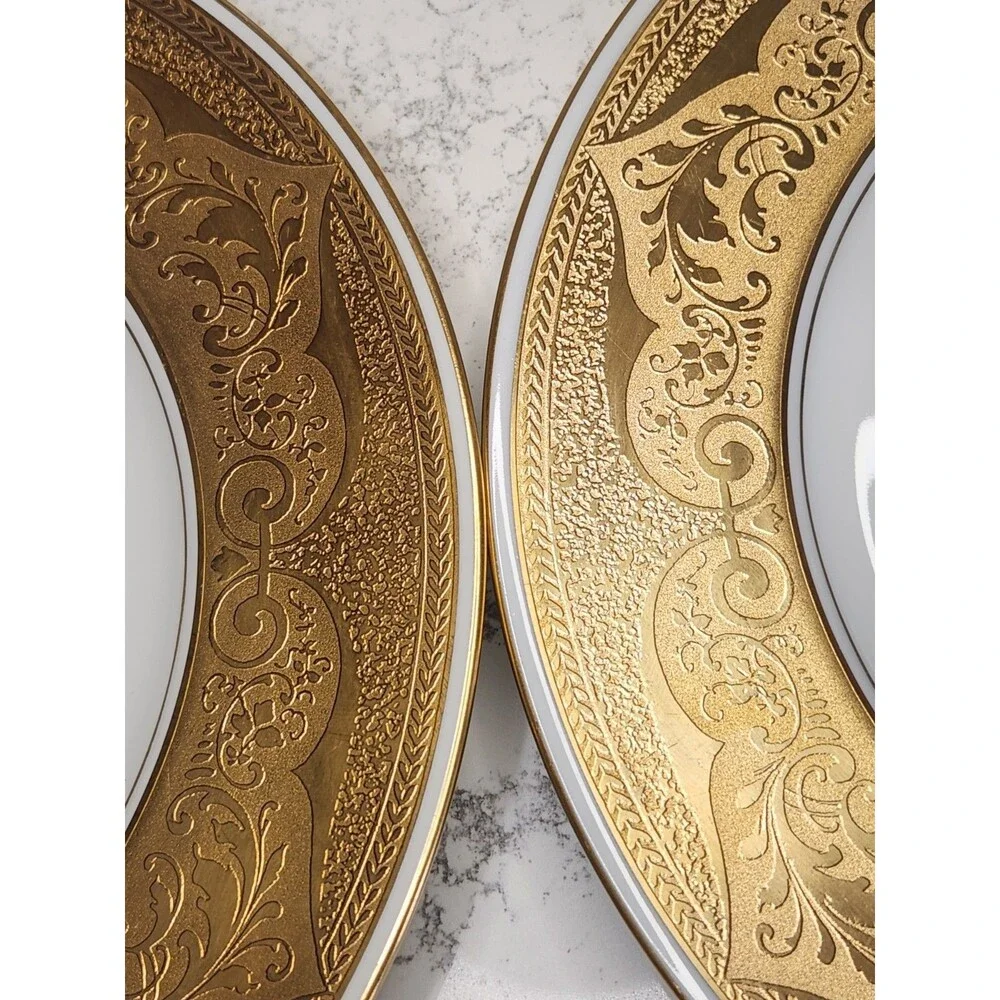 Set Of 4 Bohemia Czech Stouffer China Hand Painted Gold Lion Coat Of Arms Plates